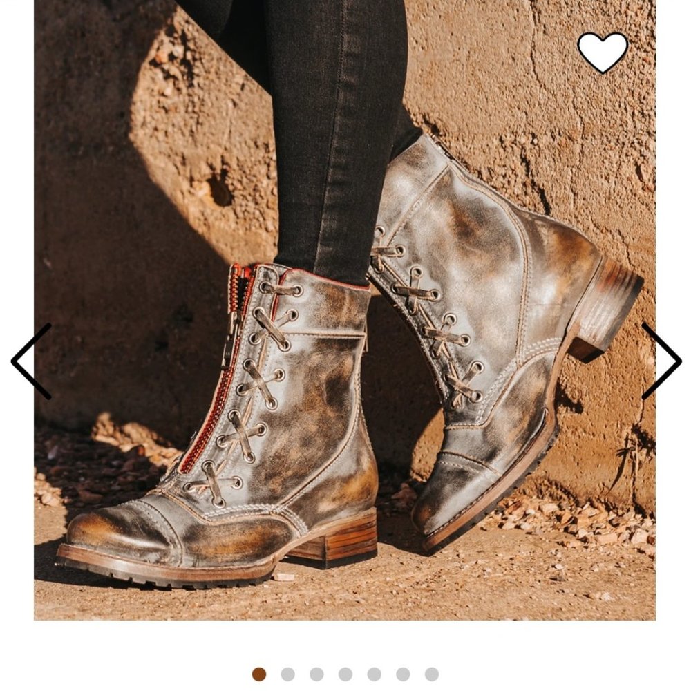 Combat boots